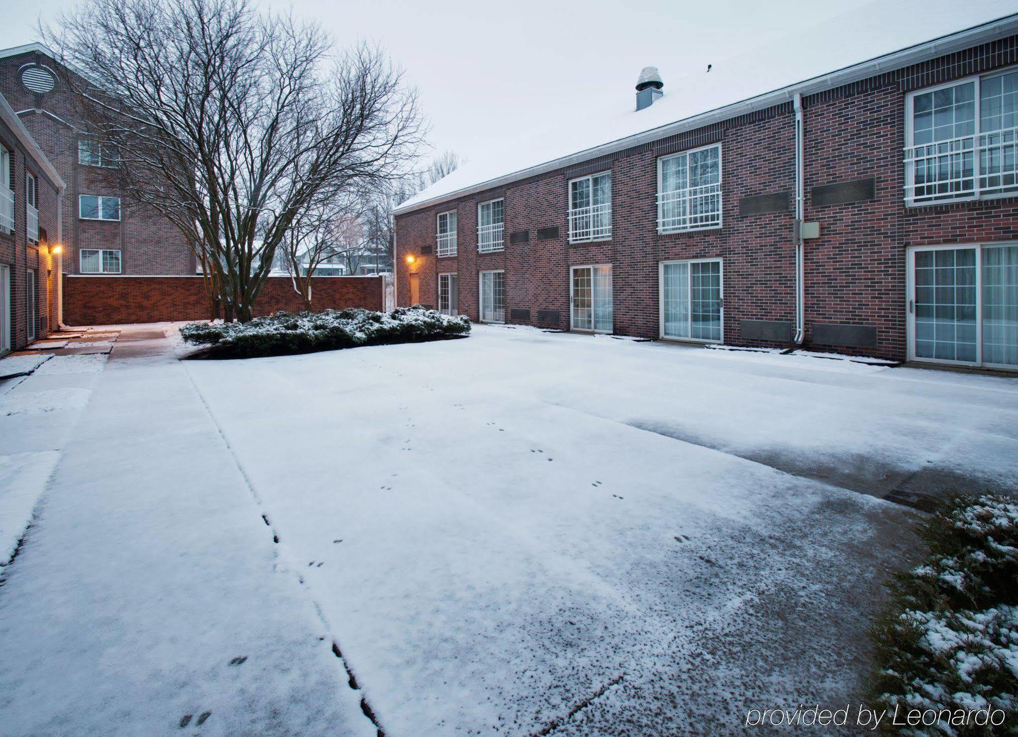 Holiday Inn Express Des Moines-At Drake University, An Ihg Hotel Екстериор снимка